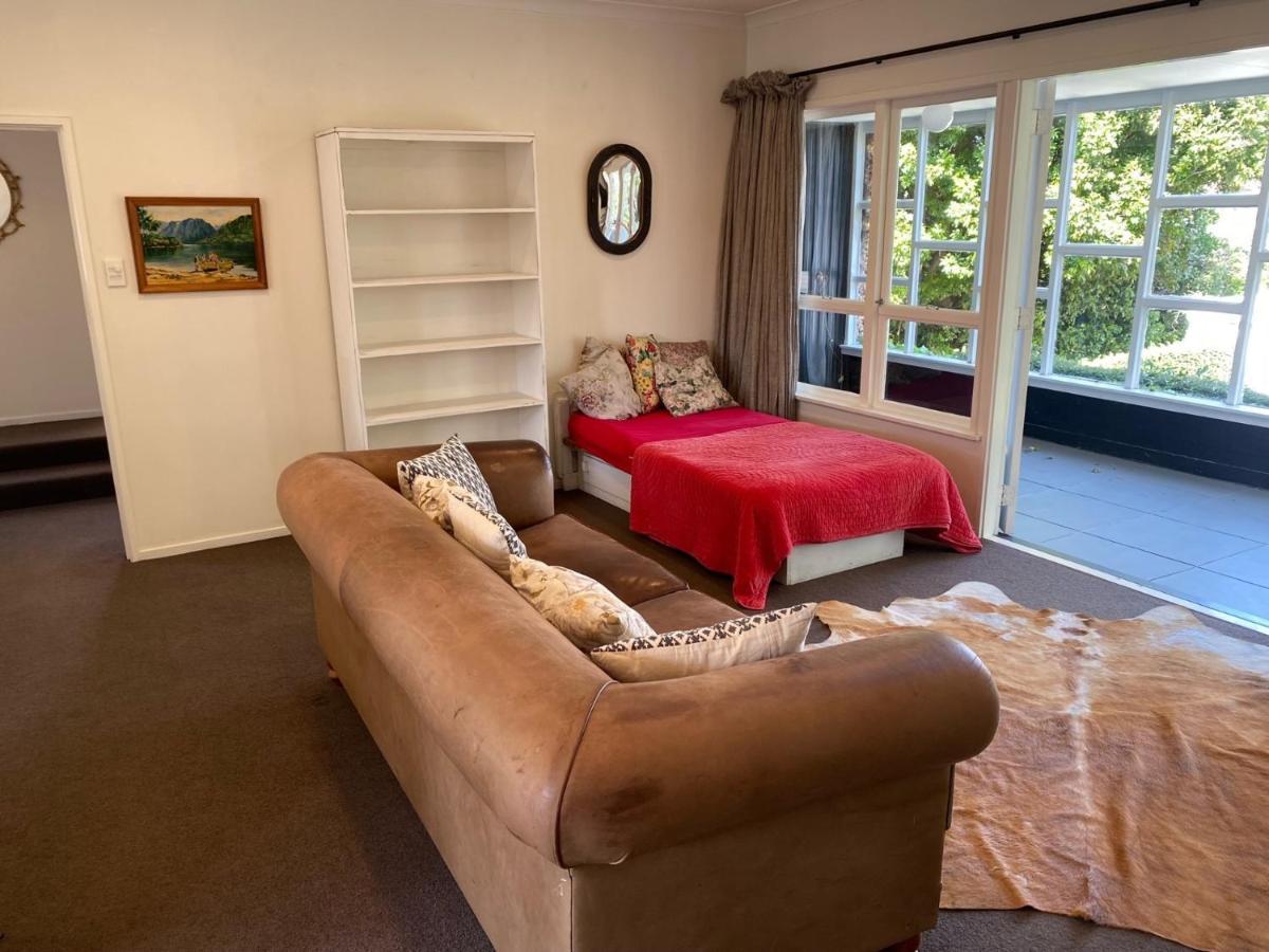 Hpg Villa Formerly Known As Pipi Hotel Havelock North Exterior foto